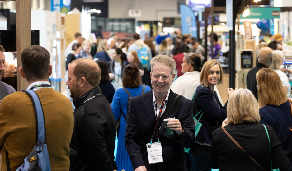 Photo of crowds at London's lunch! expo