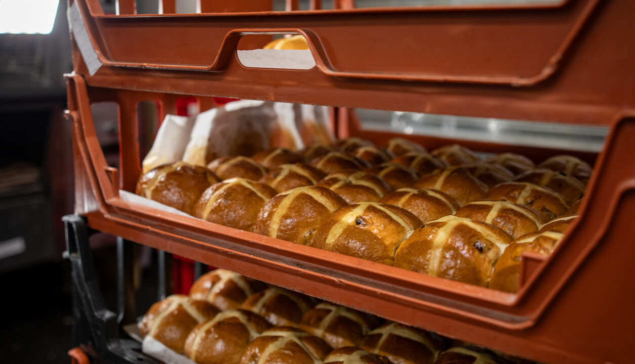 Easter -hot cross buns; Cybake blog